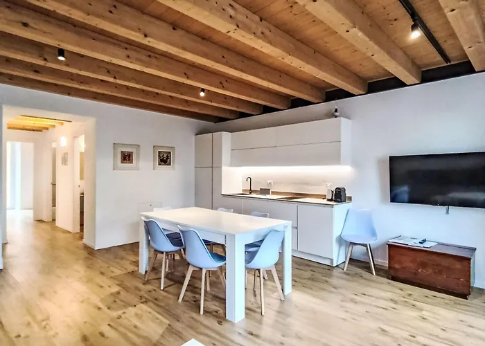 Vista Consolini By Interhome